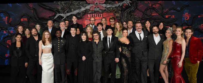 Photos: Sadie Sink, Gaten Matarazzo, & More at STRANGER THINGS 5 World Premiere