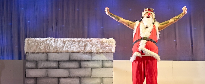 Review: HOW DOES SANTA GO DOWN THE CHIMNEY? Unicorn Theatre