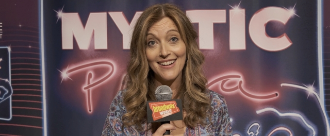 Video: Cast & Creative Of MYSTIC PIZZA Walks Opening Night Red Carpet