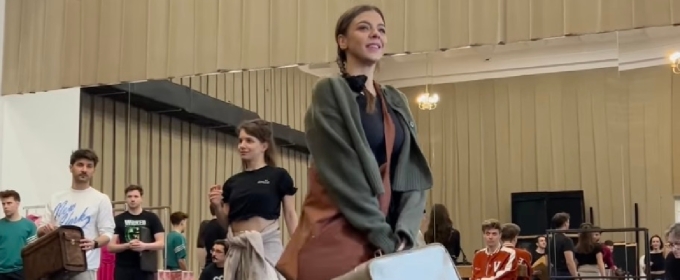 VIDEO: Inside Rehearsals for Polish Non-Replica Production of WICKED