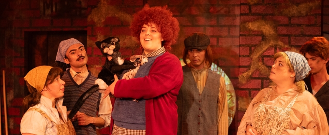 Photos: Hell In A Handbag Presents POOR PEOPLE! The Parody Musical
