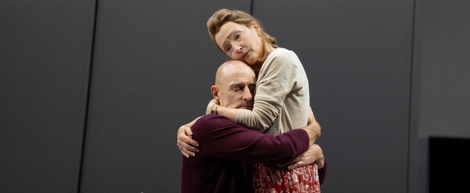 Photos: Mark Strong and Lesley Manville in OEDIPUS on Broadway Photo