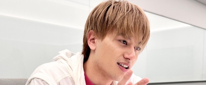 独占インタビュー： Aぇ! group 小島健、喜劇「おいでよ！ミナミ笑店街」を作・演出