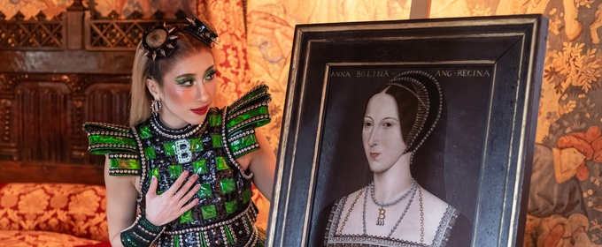 Photos: SIX Star Th?o Therese Nguy?n Visits Hever Castle Anne Boleyn Exhibition