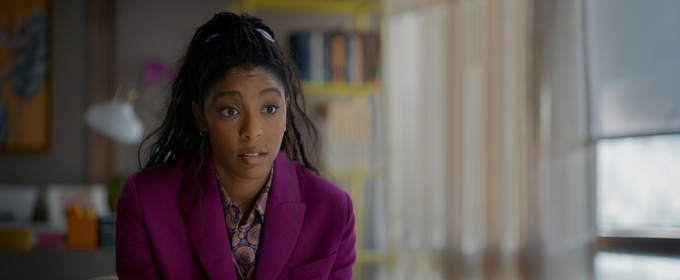 Video: Gaby Gives Alice Advice in Clip From Episode 5 of SHRINKING Season 3