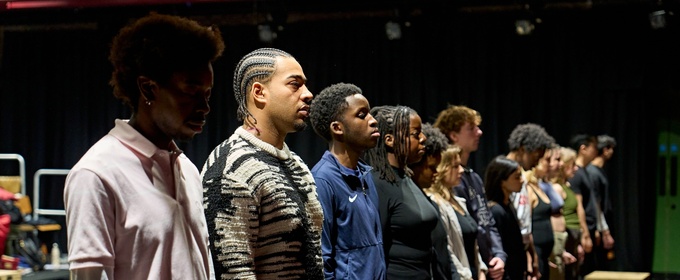 Photos: DRACULA in Rehearsal at the National Youth Theatre