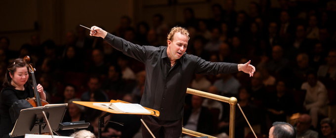 Review: The Philadelphia Delivers a Titanic Mahler 2 at Carnegie Hall