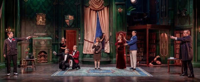 Review: THE PLAY THAT GOES WRONG (PJÄSEN SOM GÅR ÅT HELVETE) at Göta Lejon And On Tour