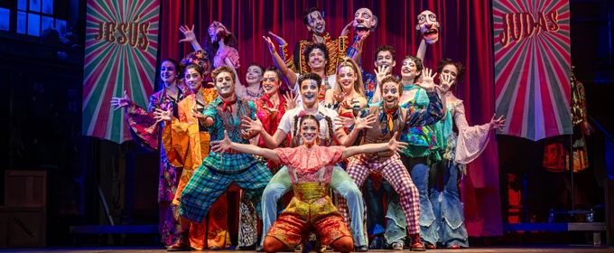 PHOTOS: GODSPELL, dirigido por Antonio Banderas, se presenta en el Teatro Pavón de Madrid