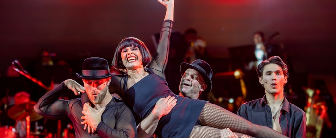 Review: CHICAGO Brings Razzle Dazzle to the Rancho Mirage Amohitheater
