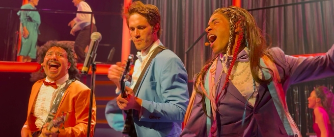 Photos: THE WEDDING SINGER at The Colony Theatre
