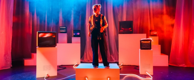 Review: DEAR ANNIE, I HATE YOU, Riverside Studios