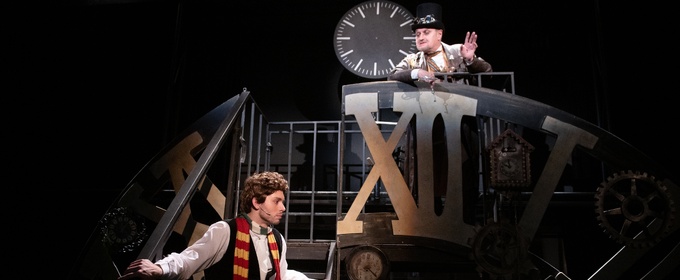 Review: KOUZELNÉ HODINKY DOKTORA KRONERA na Malé scéně plzeňského divadla