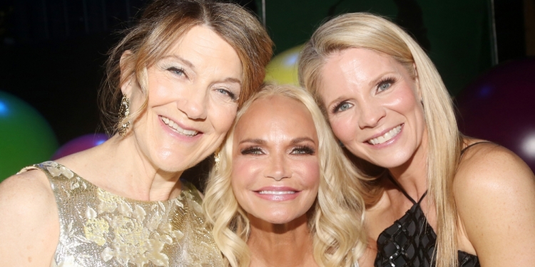 Photos: Exclusive! Go inside Kristin Chenoweth's KRISTIN: AN EVENING WITH FRIENDS FOR TODD! for Roundabout Theater Company Photo