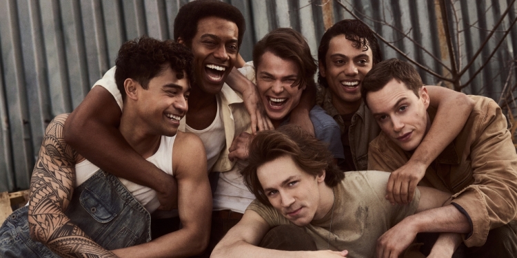 Photos: Get a First Look at THE OUTSIDERS Cast in Character Photo