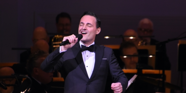 Photos: Max Von Essen Joins The New York Pops for Concert at Carnegie Hall Photo