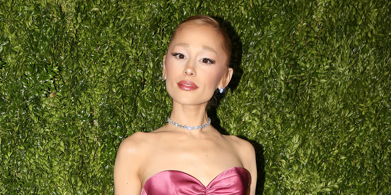 Ariana Grande To Host SATURDAY NIGHT LIVE in December Photo