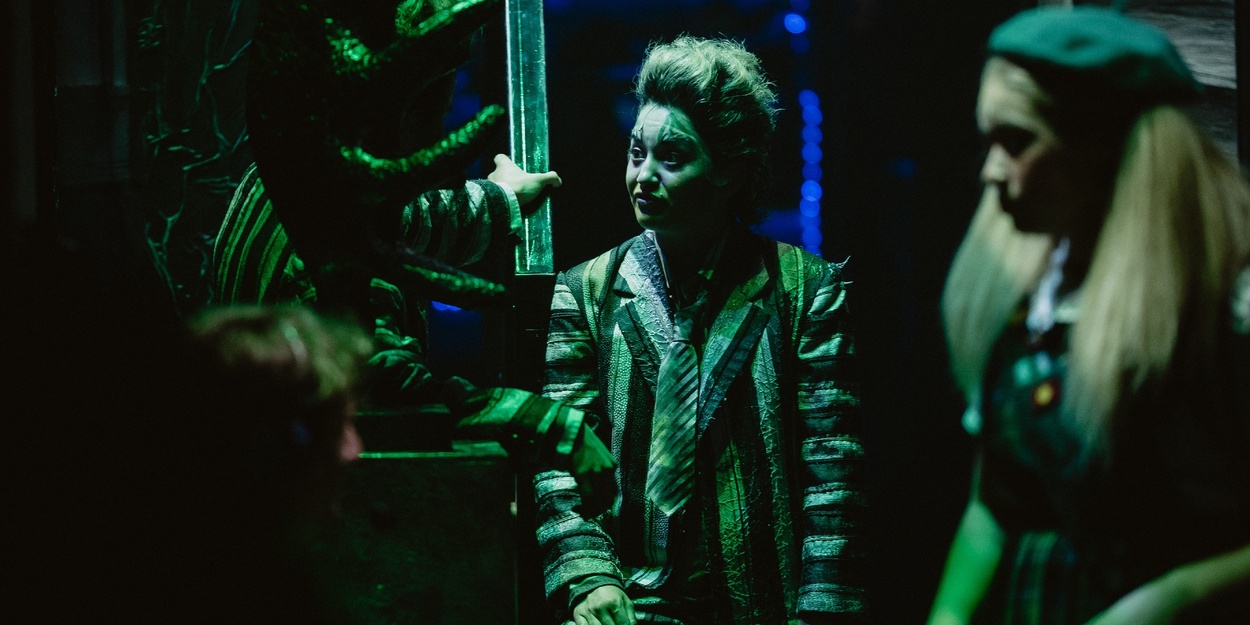 BEETLEJUICE, THE OUTSIDERS en meer op Broadway tijdens de Banned Books Week 