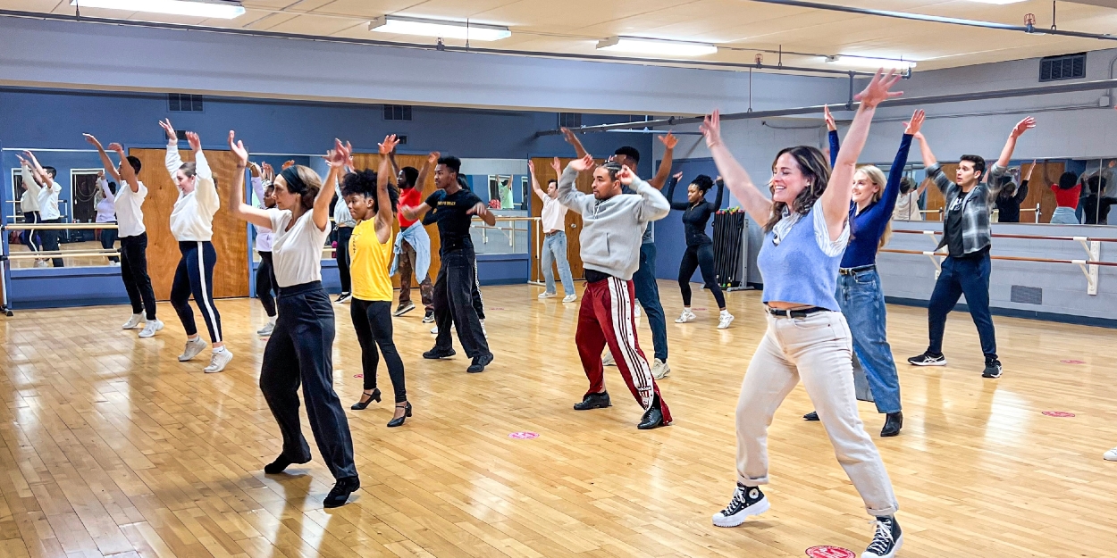 Cast Set for BEAUTIFUL: THE CAROLE KING MUSICAL at Axelrod PAC