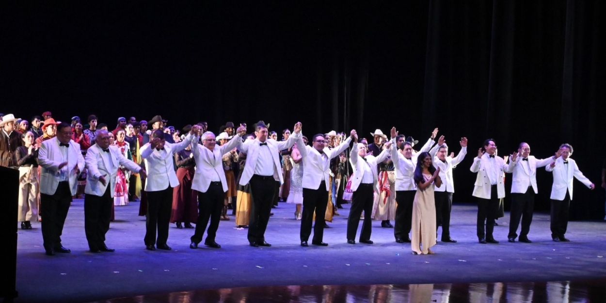 Celebra La Escuela Nacional De Danza Folklórica 45 Años De Existencia En El Palacio De Bel Photo