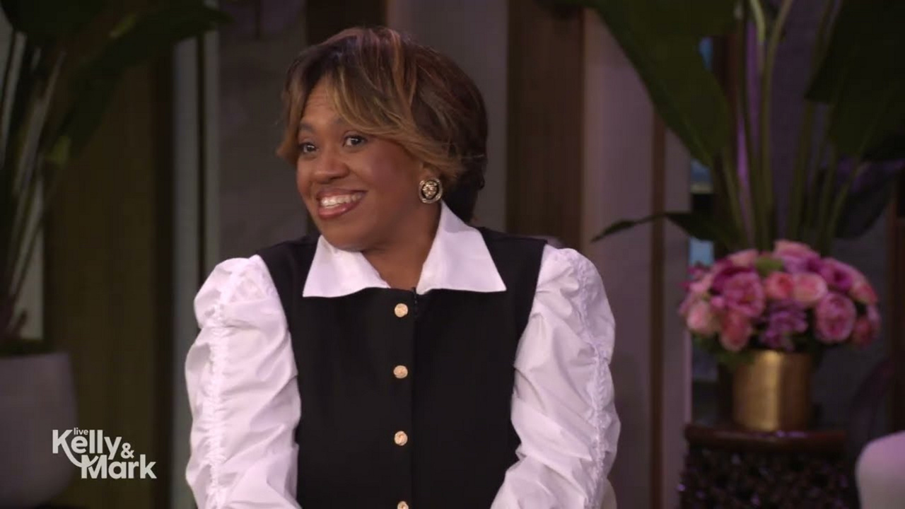 Chandra Wilson Talks GREY'S ANATOMY Season 23 and Her Houston Roots Video
