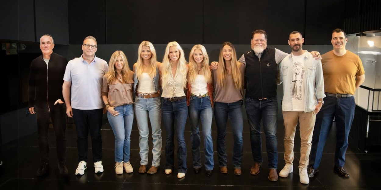 Compelling Sister Trio the Castellows Sign Deal With Warner Records / Warner Music Nashville 