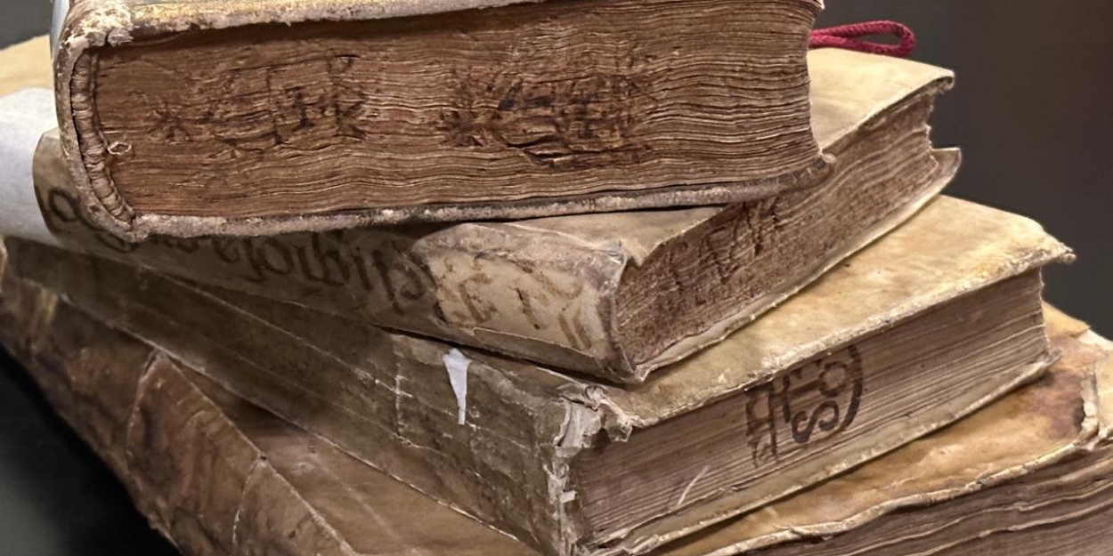 El Munal Invita A Descubrir La Historia De Los Libros Con Marcas De Fuego Que Alberga El F Photo