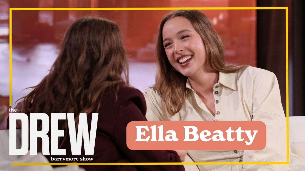 Ella Beatty on Sarah Paulson Bond, Mom Annette Bening Video