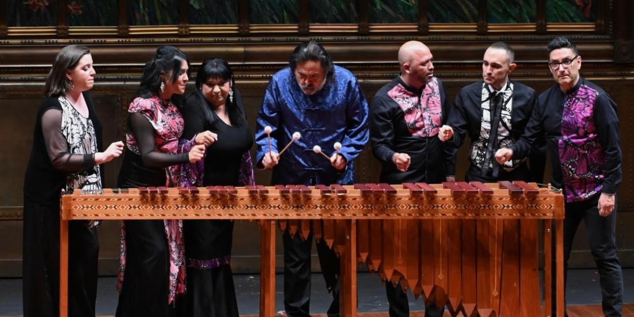 Emotiva Celebración Por Tres Décadas De Trayectoria De Voz En Punto En El Palacio De Bellas Artes  Image