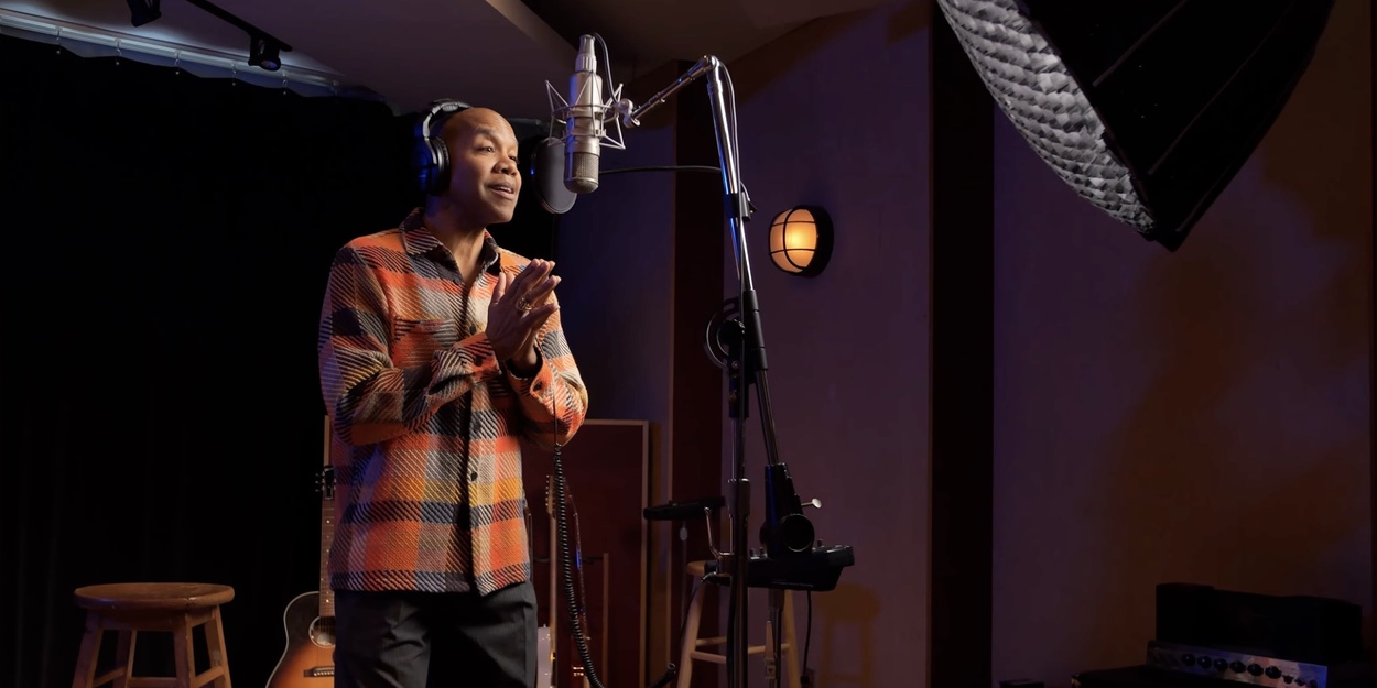 Exclusive: Darius de Haas Sings 'Silent Night' on New Album, Let Me Carry You This Christmas Photo