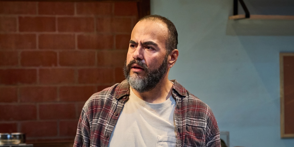Interview: Orlando Arriaga of THE COUNTER at 4th Wall Theatre Co. Photo