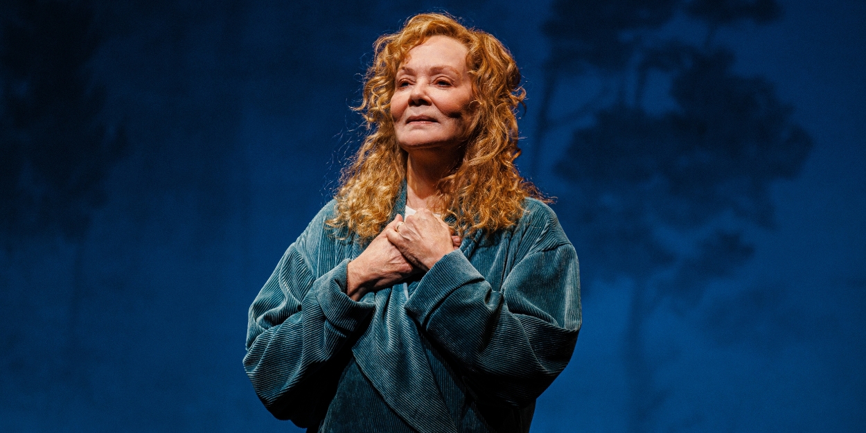 Jean Smart Out of CALL ME IZZY For Additional Performances Photo