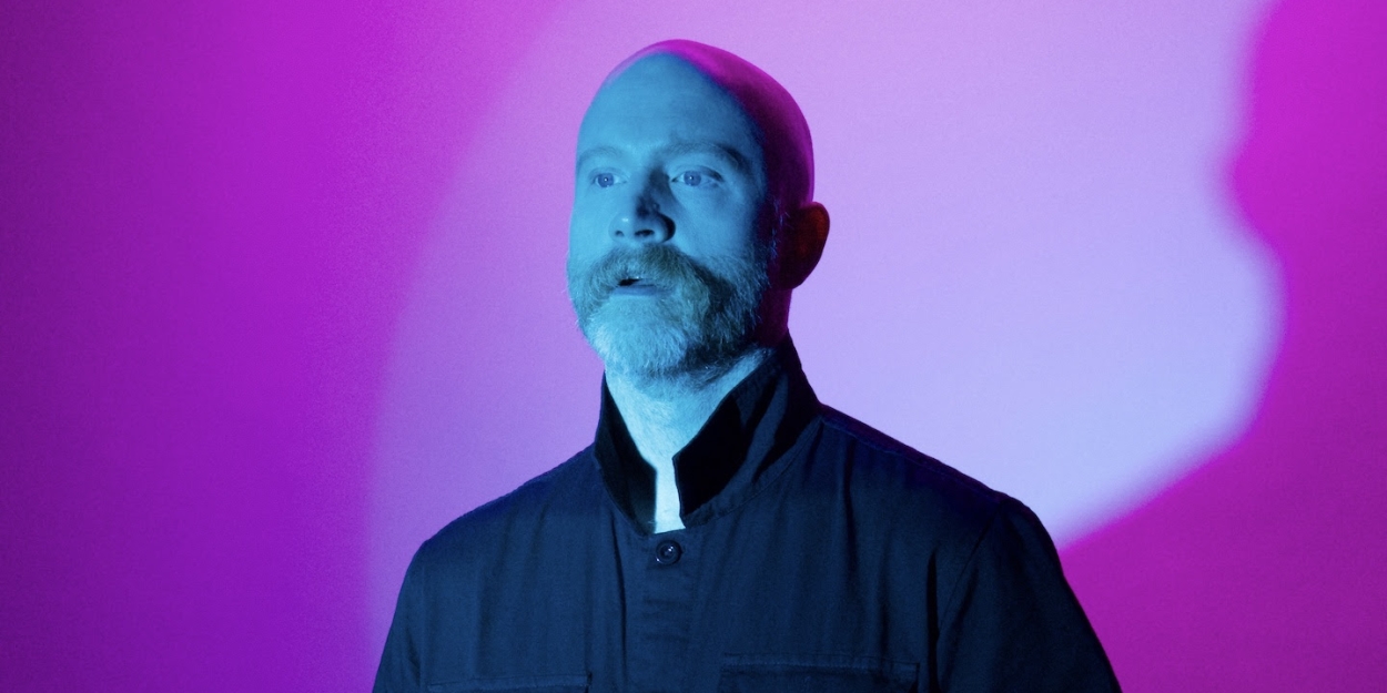 Logan Lynn Shares Synth-Pop Ballad 'I Feel Alone When I'm With You'  Image