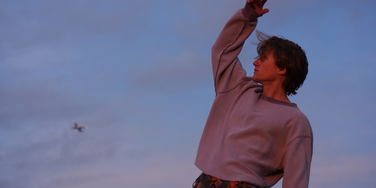 Lostboycrow Heats Up With New Single 'Summer Boy' 