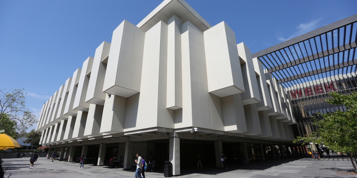 加州洛杉矶州立大学的新档案馆展示洛杉矶拉丁裔剧院的历史