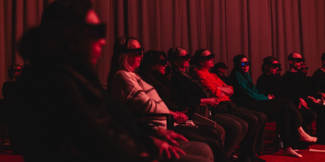 マッケラン・プライムと共にアークで - ステージ上のホログラム 