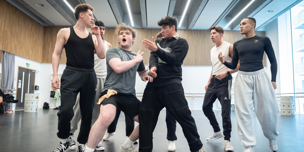 Photos: Inside Rehearsal For the UK and Ireland Tour of GREASE Photos