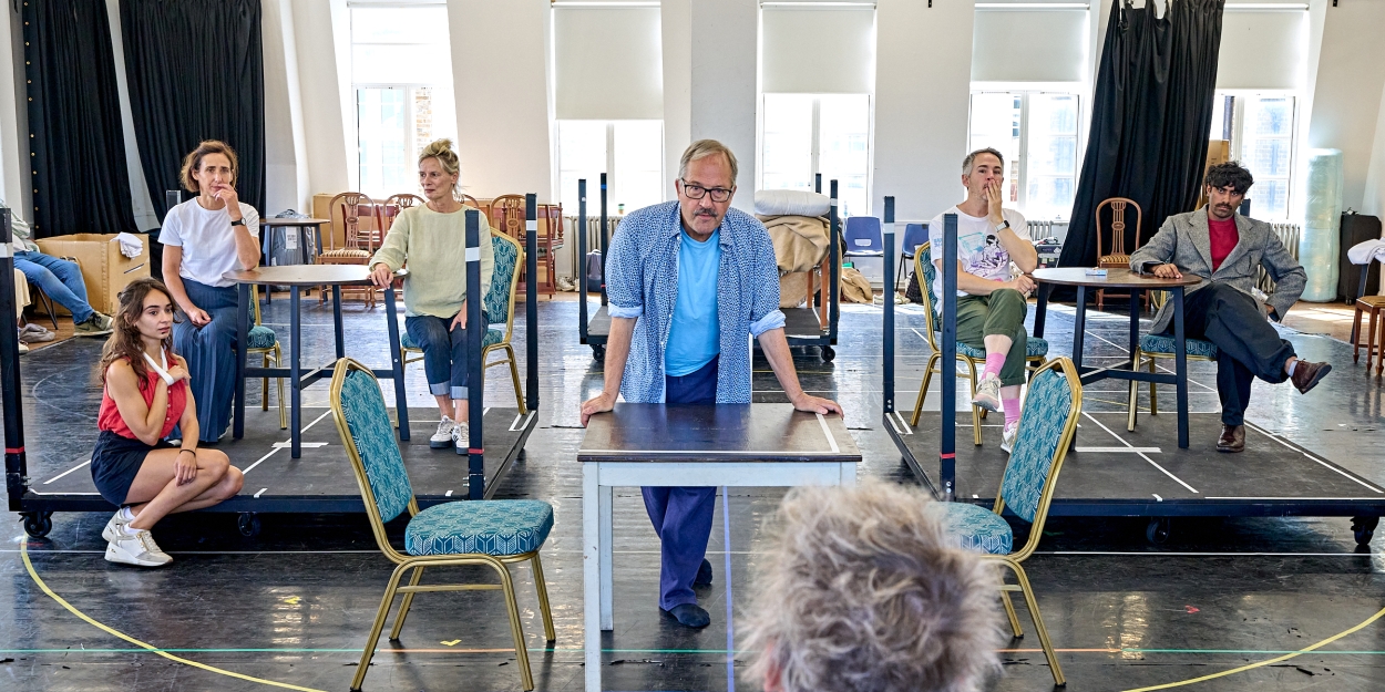 Photos: MURDER ON THE ORIENT EXPRESS UK and Ireland Tour in Rehearsal Photo