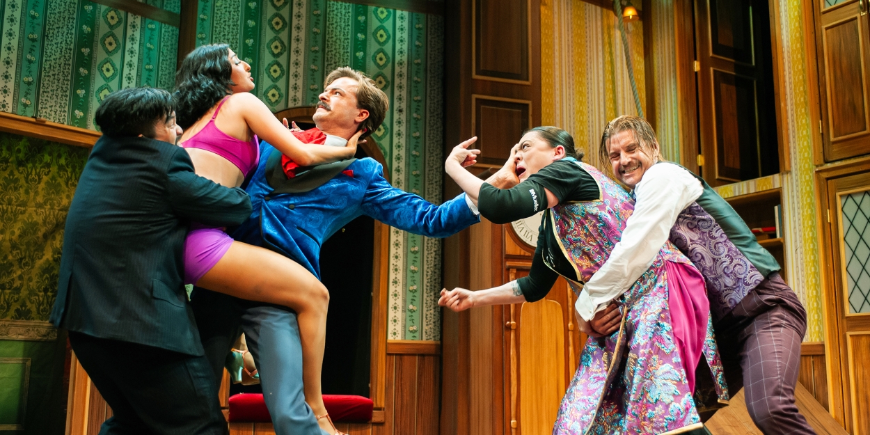 Photos: THE PLAY THAT GOES WRONG At San Francisco Playhouse