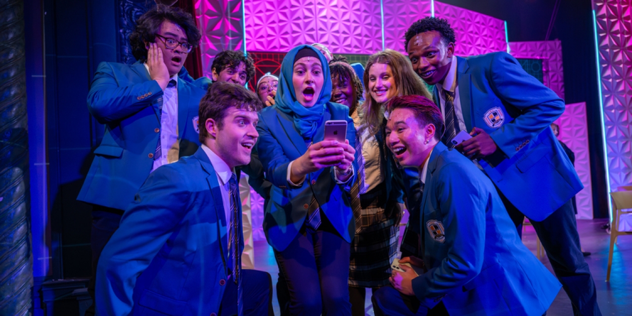 Photos: First Look At Bay Area Premiere Of EVERYBODY'S TALKING ABOUT JAMIE At Ra Photos