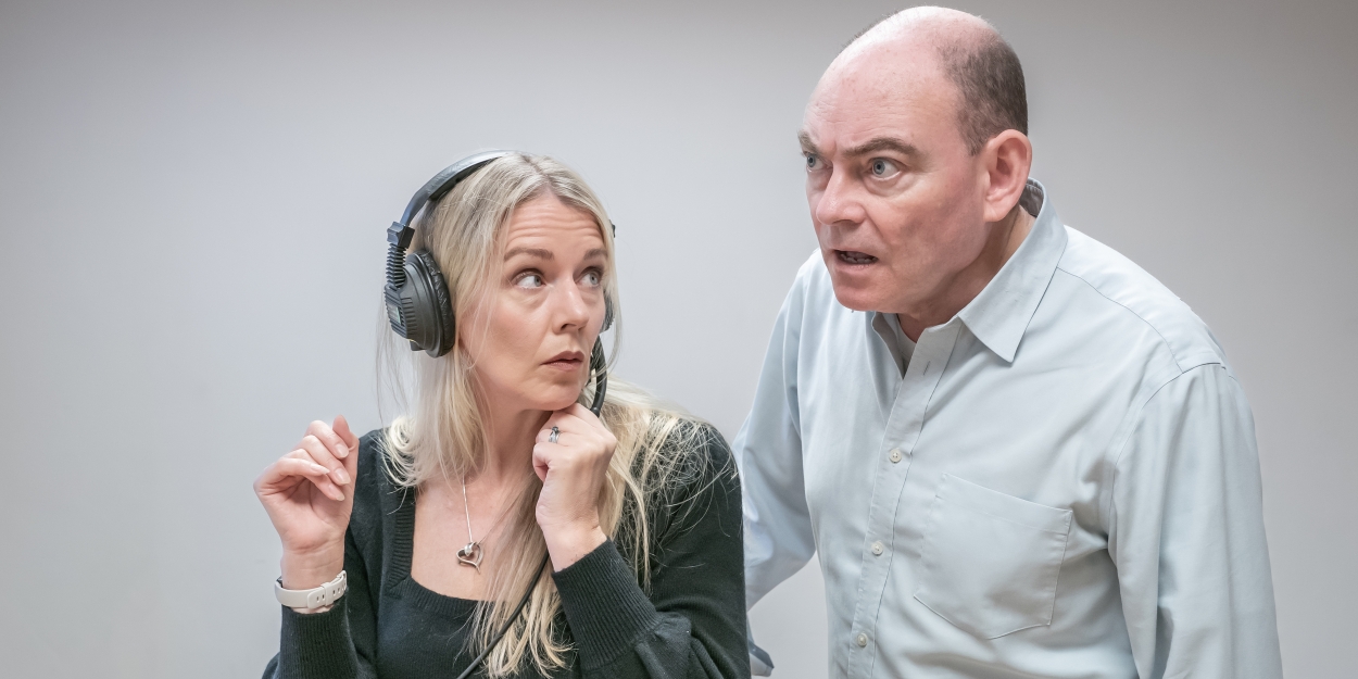 Photos: First Look at Strut & Fret's LOOK BEHIND YOU at Theatre at the Tabard Photos