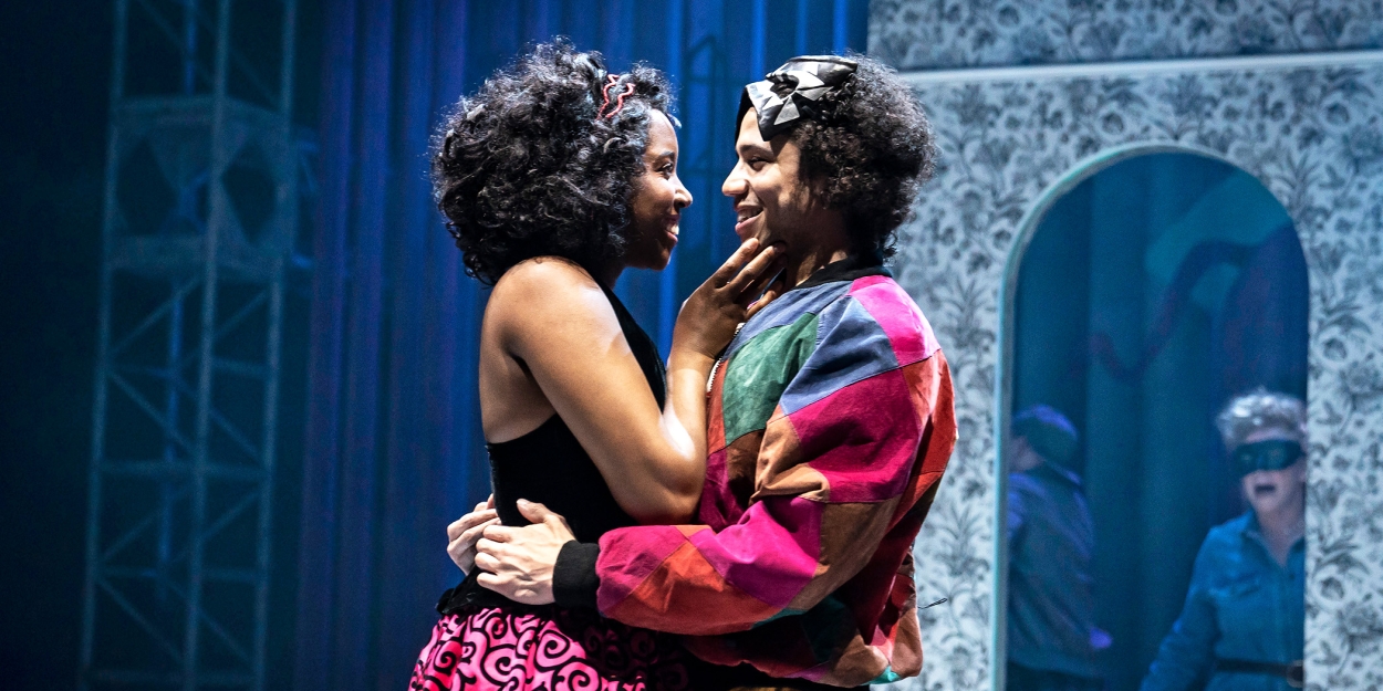 Photos: First Look at SHORT SHAKESPEARE! ROMEO AND JULIET at Chicago Shakespeare Theater Photo