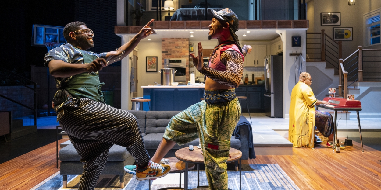 Photos: First Look at THE HOTWING KING at Writers Theatre Photo