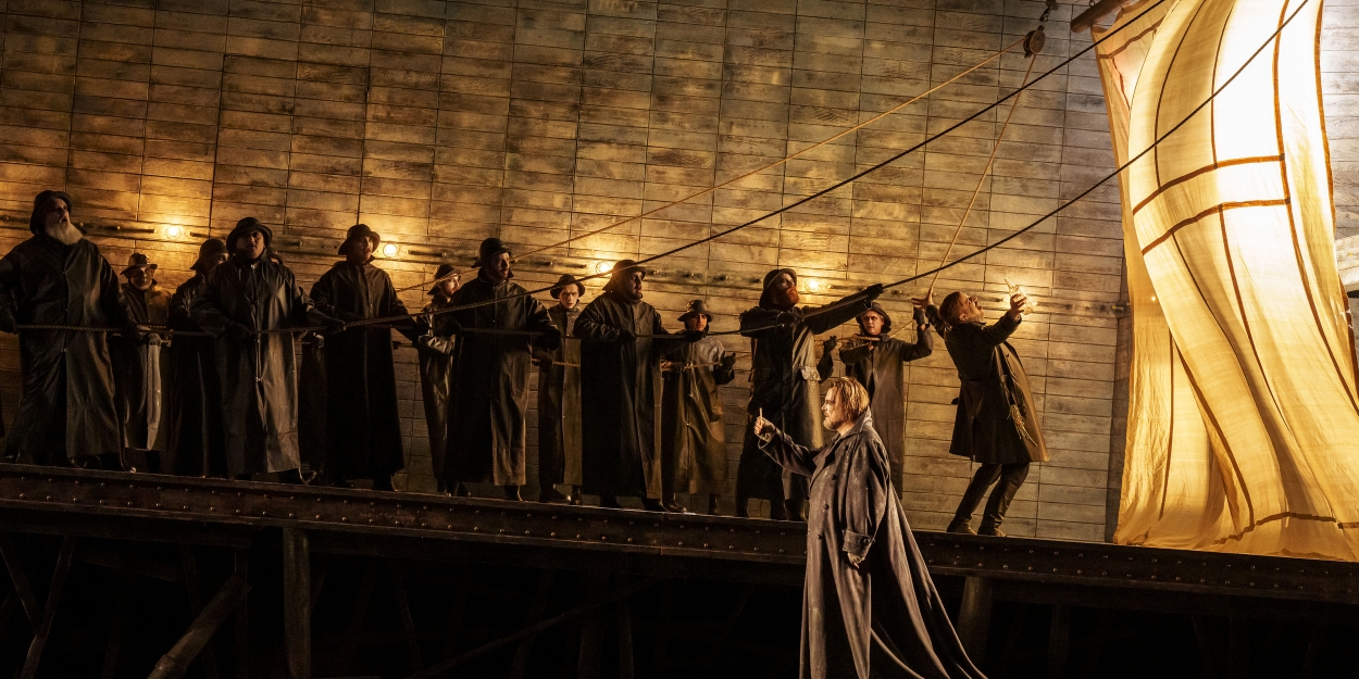 Photos: First Look at Chicago Lyric Opera's THE FLYING DUTCHMAN Photo