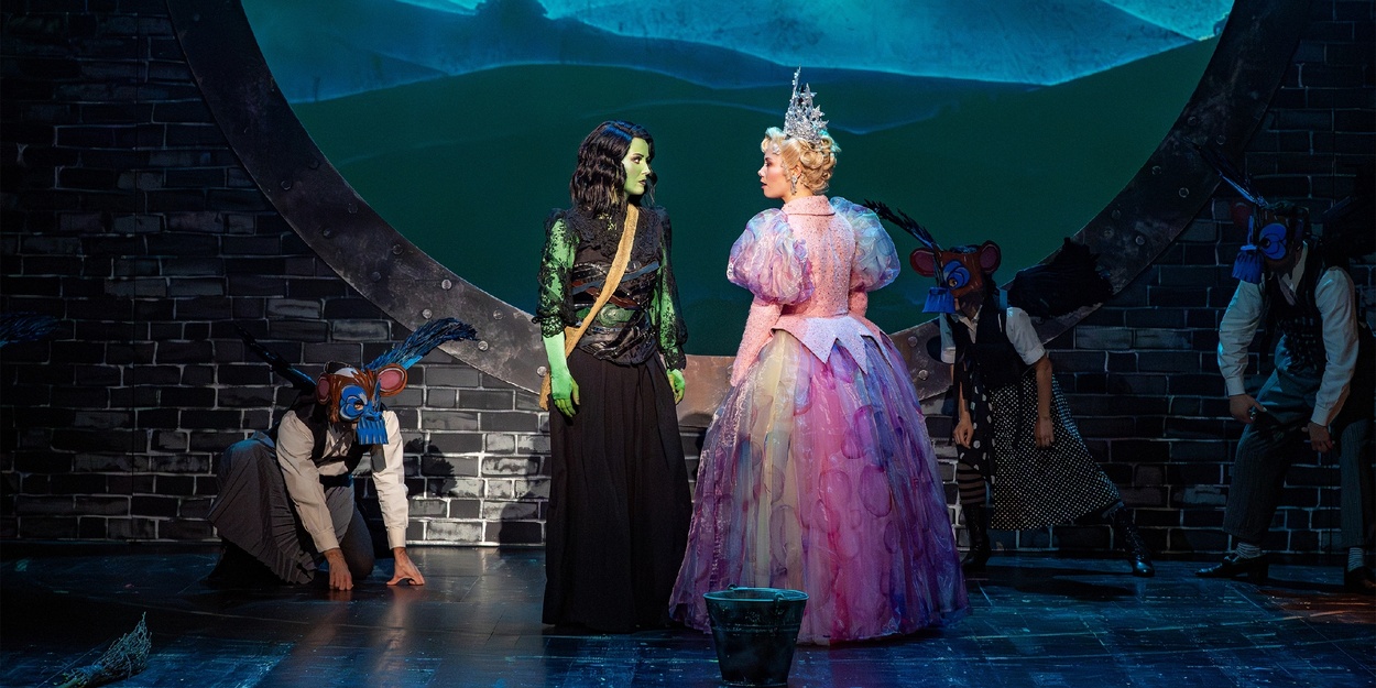 Photos: First Look at the Non-Replica Production of WICKED in Austria Photo