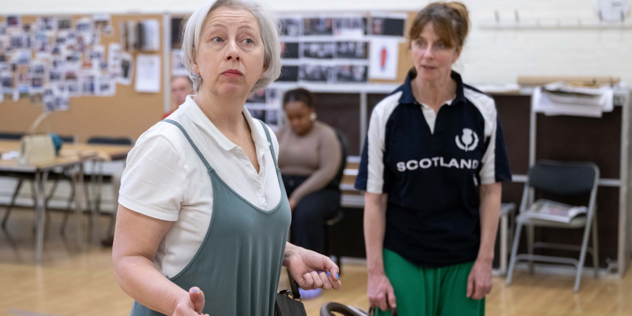 Photos: HANDBAGGED in Rehearsals at Queen's Theatre Hornchurch Photo