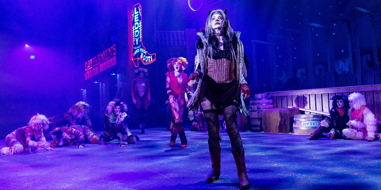 Photos: Jackie Burns and More in 'Country' CATS at Casa Mañana Photo