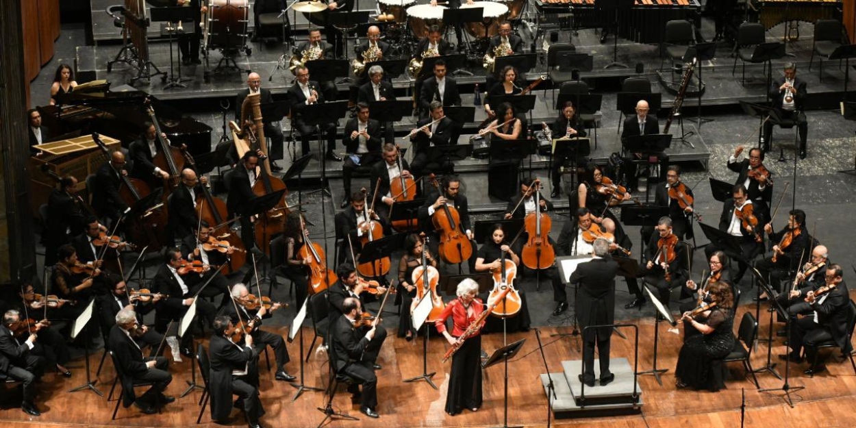 Photos: La Orquesta Sinfónica Nacional Hermanó Al Público Con El Himno A La Aleg Photos