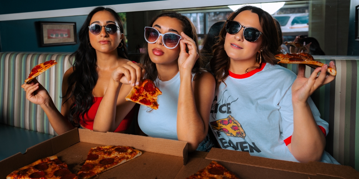 Photos: MYSTIC PIZZA Stars Hang at a Pizza Joint Before Paper Mill Playhouse Run