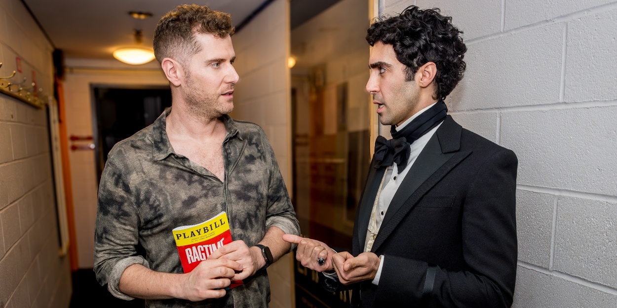 Photos: Magicians Meet! Rob Lake Visits 'Houdini' at RAGTIME Photo